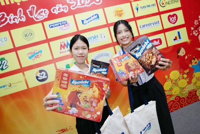 Ngọt ng&agrave;o kẹo Tết, y&ecirc;u thương về nh&agrave; - h&agrave;nh trang sum họp của nhiều sinh vi&ecirc;n c&oacute; ho&agrave;n cảnh kh&oacute; khăn ở TP.HCM- Ảnh 4.