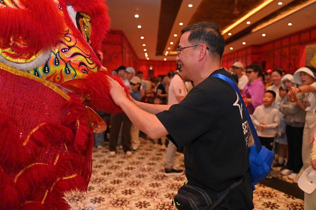 B&ugrave;ng nổ kh&ocirc;ng kh&iacute; chơi xu&acirc;n tại Sun World Ha Long- Ảnh 3.