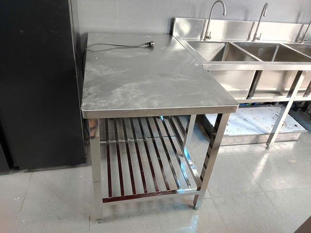 Gia công inox theo yêu cầu: Giải pháp "may đo" cho bếp công nghiệp- Ảnh 5.