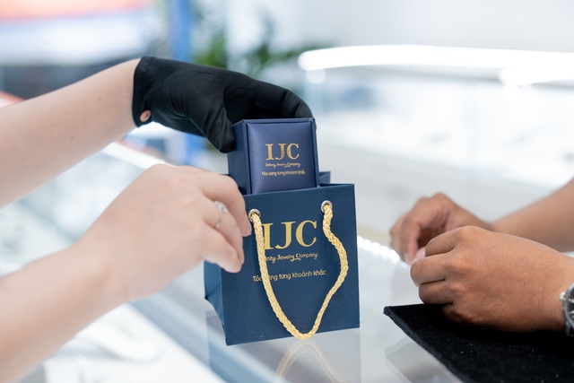 IJC cam kết thu đổi 100% cho dòng trang sức hàm lượng vàng thấp- Ảnh 2.