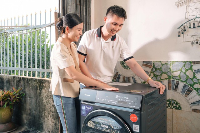 Theo d&ograve;ng ng&agrave;y hội dọn nh&agrave;: Khi m&aacute;y giặt &ldquo;kể chuyện ch&ocirc;ng gai&rdquo;- Ảnh 2.