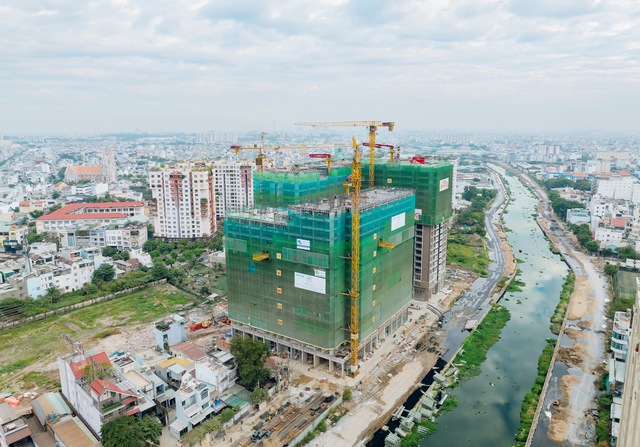 Tập đoàn Phú Cường cất nóc dự án nhà ở cho lực lượng vũ trang Công an Nhân dân tại TP. Hồ Chí Minh- Ảnh 1.