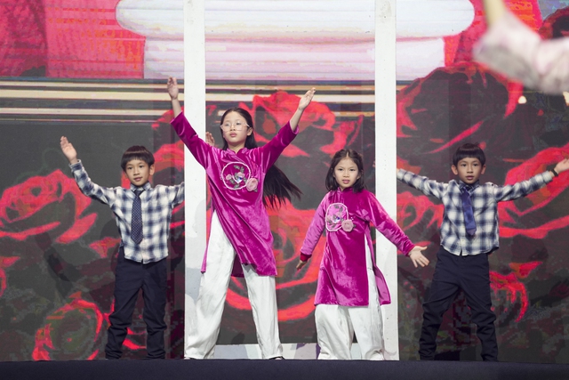 20 học sinh song sinh và câu chuyện giáo dục về sự đồng hành, tôn trọng khác biệt - Ảnh 2.