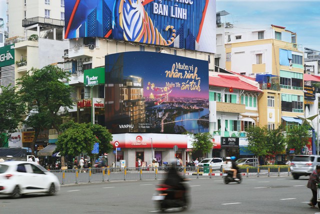 &ldquo;Mu&ocirc;n &ocirc; cửa nh&acirc;n sinh&rdquo; - H&agrave;nh tr&igrave;nh đi t&igrave;m về chốn an y&ecirc;n giữa l&ograve;ng đ&ocirc; thị tấp nập - Ảnh 1.