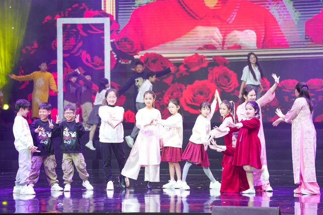 20 học sinh song sinh và câu chuyện giáo dục về sự đồng hành, tôn trọng khác biệt - Ảnh 1.