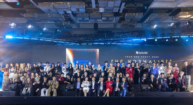 Đêm tiệc cuối năm DatVietVAC quy tụ dàn sao cùng các bản hit từ Vũ Trụ "Say Hi".- Ảnh 4.