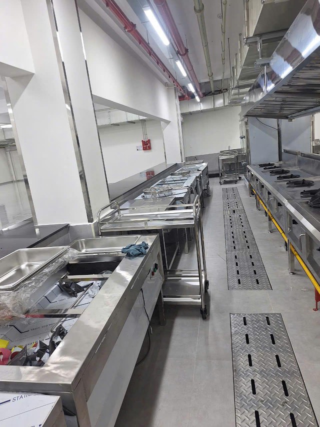 Thiết bị bếp công nghiệp inox — tiêu chuẩn bắt buộc trong ngành F&B hiện đại- Ảnh 3.