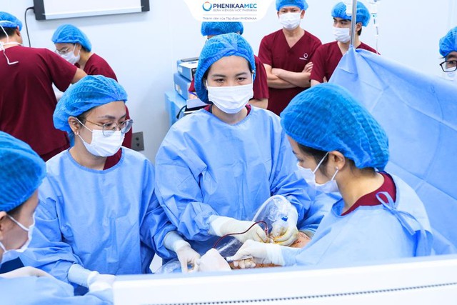 TS. BS Nguyễn Thị Sim – Chuyên gia về siêu âm, di truyền, can thiệp Bào thai - Ảnh 3.