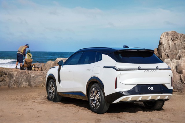 Người dùng tìm giải pháp tiết kiệm nhiên liệu, Lynk & Co tung ưu đãi tháng 3- Ảnh 1.