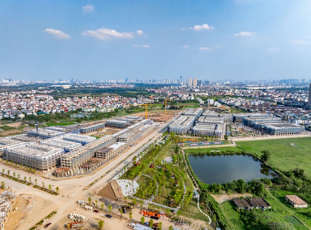 Chạy xuyên dự án của Sunshine Group, đường nối Hoàng Quốc Việt kéo dài giờ ra sao? - Ảnh 7.