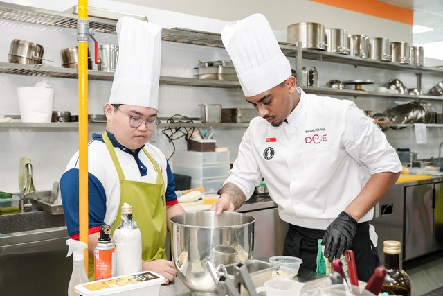 Học nhóm ngành dịch vụ tại UEF, sinh viên có cơ hội học tập quốc tế từ sớm- Ảnh 4.