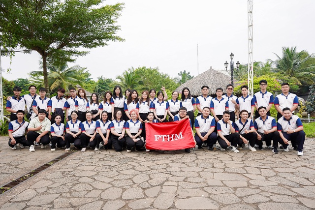 Học nhóm ngành dịch vụ tại UEF, sinh viên có cơ hội học tập quốc tế từ sớm- Ảnh 1.