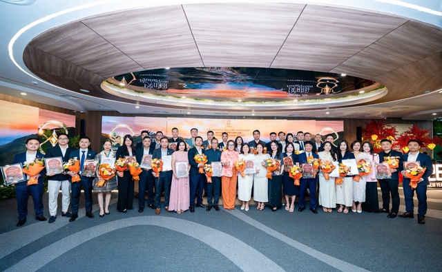 Roman Property -  Đối tác phân phối chiến lược dự án Vinhomes Hải Vân Bay Đà Nẵng- Ảnh 1.