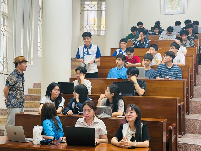 Từ giảng đường đến “Biển lớn”: Khi starup Việt (AWING) truyền cảm hứng cho thế hệ trẻ Đông Nam Á - Ảnh 1.