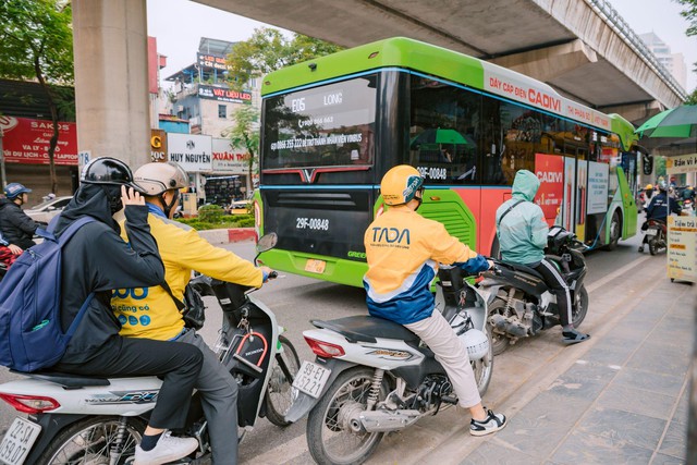 Giải pháp nào cho những tài xế công nghệ giữa cơn bão giá xăng? - Ảnh 2.