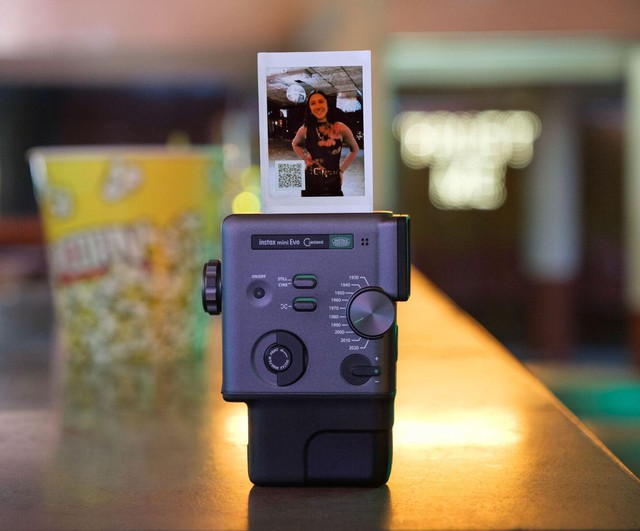 instax mini Evo Cinema – Sáng tạo trong từng khung hình nhờ chức năng quay video - Ảnh 3.