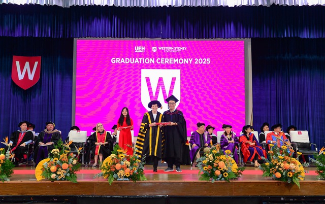 Cơ hội việc làm sinh viên ngành kinh tế: Rộng cửa, nhưng không còn “dễ tính” - Ảnh 2.