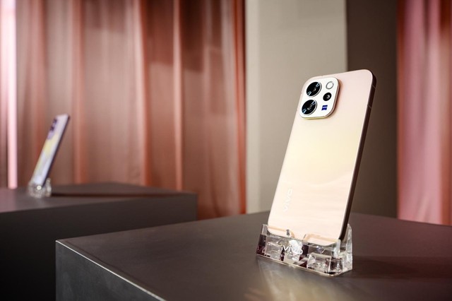 Từ m&aacute;y ảnh chuy&ecirc;n nghiệp đến smartphone: ZEISS đang mang điều g&igrave; l&ecirc;n vivo V70? - Ảnh 4.