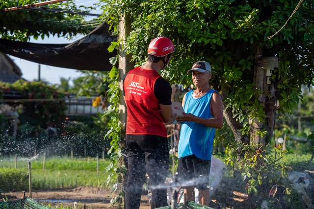 Nghỉ lễ dài ngày: Người trẻ chọn gửi đồ trước để giảm tải hành lý - Ảnh 2.