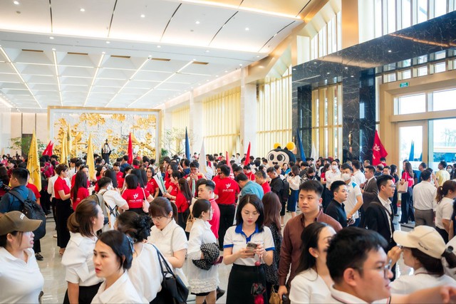 Newstarland khẳng định vị thế đại lý phân phối chính thức dự án Vinhomes Global Gate Hạ Long - Ảnh 2.