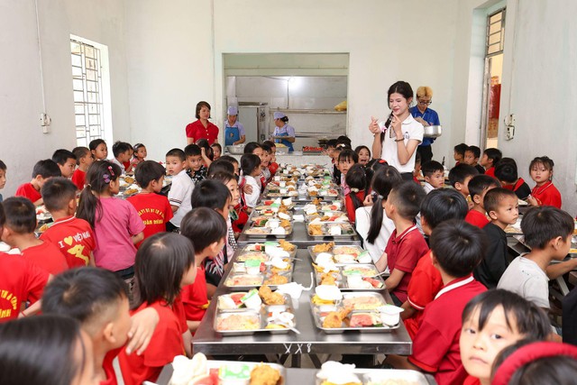 Các nữ sinh Đại Nam viết tiếp hành trình yêu thương giữa núi rừng Hà Giang- Ảnh 1.