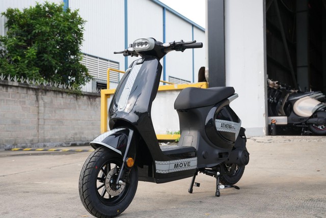 Giá xăng biến động, ông lớn Kingsport tung ưu đãi: Mua ghế massage, nhận xe điện- Ảnh 1.