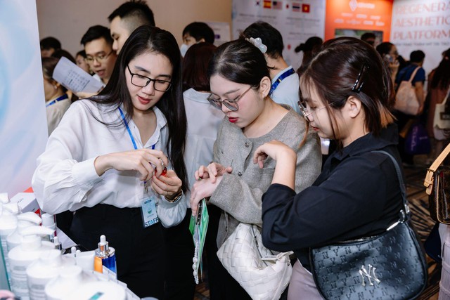 Ahohwa lần đầu góp mặt Hội nghị Da liễu miền Nam - Ảnh 2.