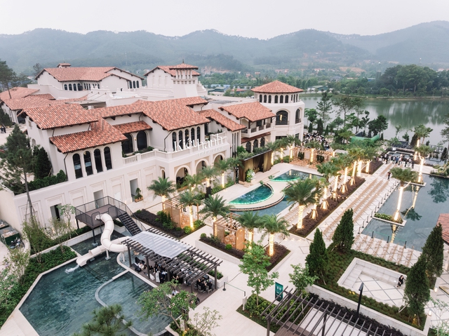 “Kiêu hãnh thầm lặng”: Show thời trang đẳng cấp mang dấu ấn Lakeside Residences- Ảnh 4.