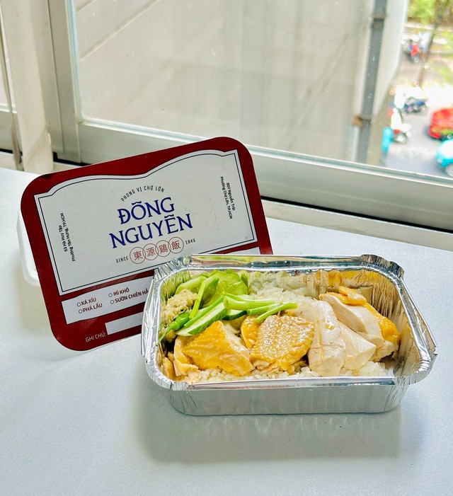 Kiểm chứng quán cơm gà được Jun Phạm khen "vị đúng đỉnh"- Ảnh 2.