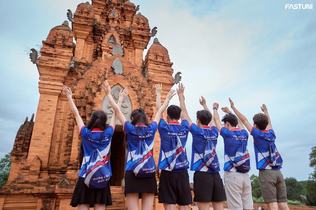 Đồng phục in chuyển nhiệt: Lựa chọn ph&ugrave; hợp cho team building v&agrave; hoạt động ngo&agrave;i trời - Ảnh 3.