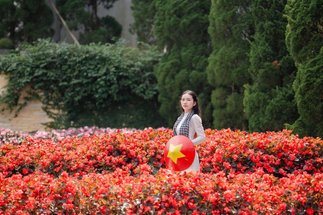 Chợ l&aacute; v&agrave; đại lộ cờ hoa tại n&uacute;i B&agrave; Đen đ&atilde; sẵn s&agrave;ng đ&oacute;n kh&aacute;ch dịp Giỗ Tổ v&agrave; 30/4- Ảnh 13.