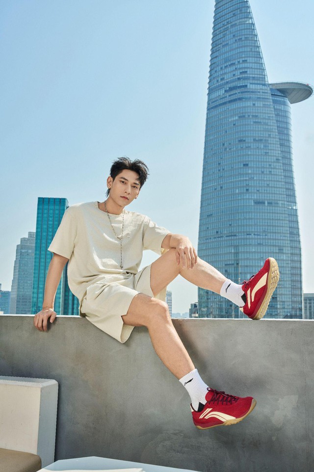 Đi du lịch biển nên mặc gì? Gợi ý trang phục vừa thoải mái vừa “ăn ảnh”? - Ảnh 2.