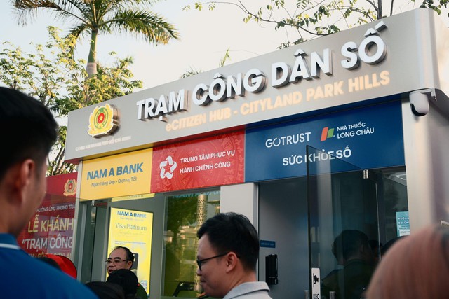 Người dân mua thuốc, chăm sóc sức khoẻ thuận tiện tại Trạm Công dân số nhờ định danh điện tử - Ảnh 3.