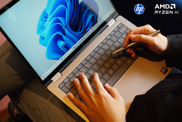 Thay v&igrave; mua nhiều thiết bị, đ&acirc;y l&agrave; chiếc laptop c&oacute; thể l&agrave;m mọi thứ- Ảnh 2.