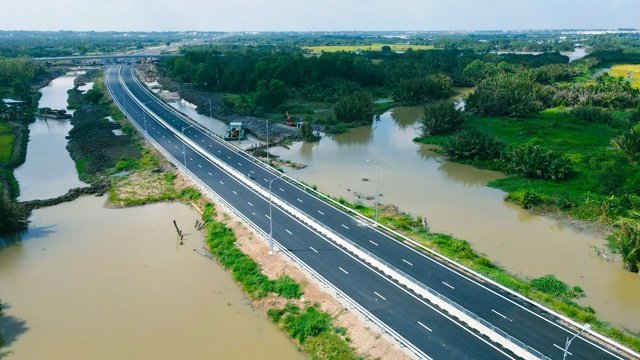 Từ hai cực phát triển đến một trục kết nối: Câu chuyện mới của Đông - Nam TP.HCM- Ảnh 1.