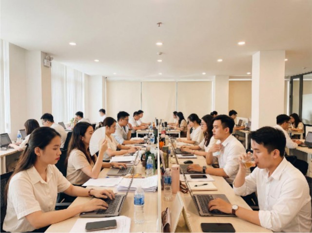 Cố đục phá - lắp thêm điều hòa, doanh nghiệp có thể trả giá đắt - Ảnh 1.