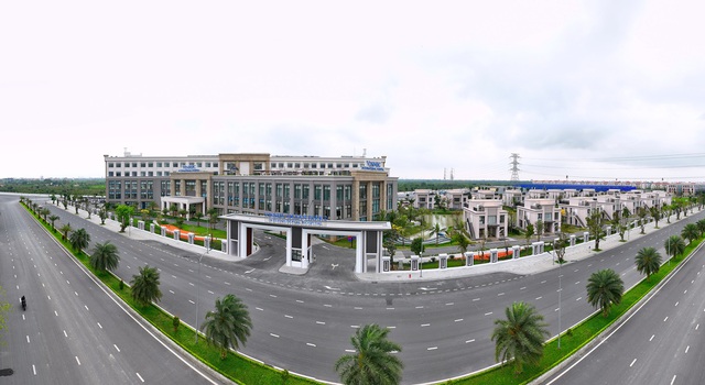 Không phô trương vẫn đắt giá: “Ốc đảo thượng lưu” Vịnh Xanh hút giới tinh hoa - Ảnh 2.