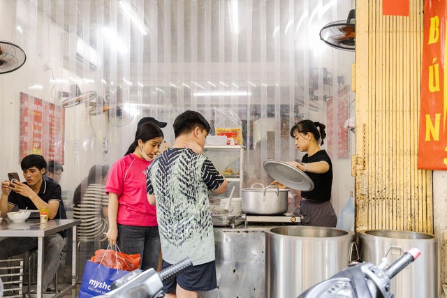 Giải pháp VietQRPay: Từ minh bạch hóa dòng tiền đến kinh doanh bền vững- Ảnh 1.