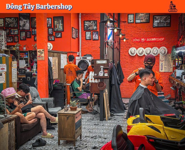 Từ cậu b&eacute; ngh&egrave;o l&ecirc;n TP.HCM mưu sinh đến CEO tạo việc l&agrave;m cho h&agrave;ng ngh&igrave;n người trẻ- Ảnh 3.