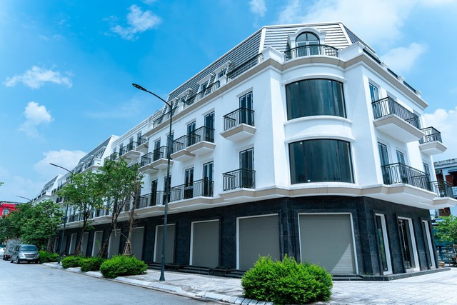 Sông Công Crown Plaza bàn giao Giấy chứng nhận quyền sử dụng đất cho khách hàng - Ảnh 1.