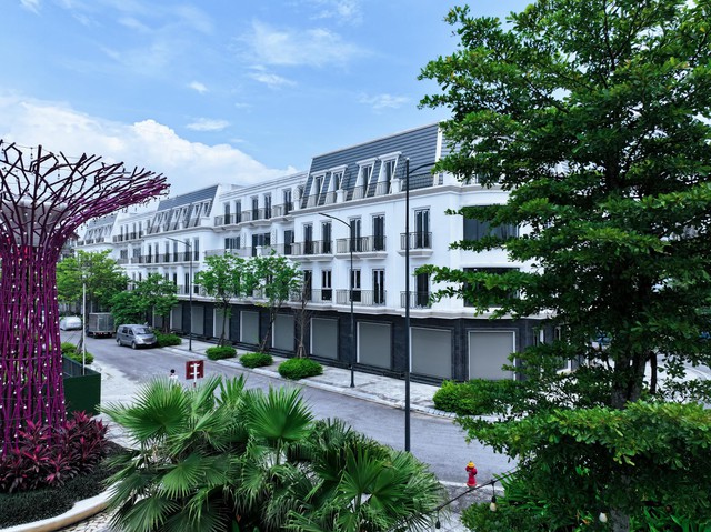 Sông Công Crown Plaza bàn giao Giấy chứng nhận quyền sử dụng đất cho khách hàng - Ảnh 2.
