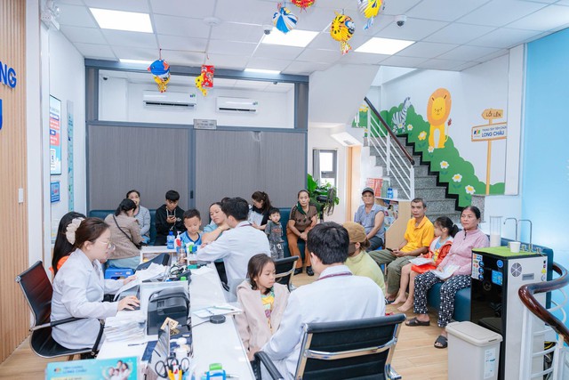 Chủ động “đi trước một bước” bảo vệ trẻ trong bối cảnh “dịch chồng dịch”- Ảnh 1.