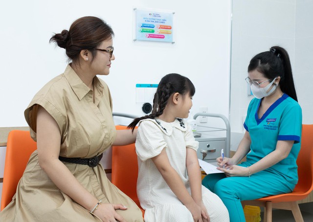 Chủ động “đi trước một bước” bảo vệ trẻ trong bối cảnh “dịch chồng dịch”- Ảnh 2.