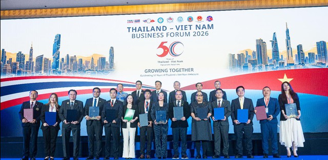 Emall ký thỏa thuận xuất khẩu giày Pierre Cardin trăm tỷ đồng tại Thái Lan - Ảnh 1.