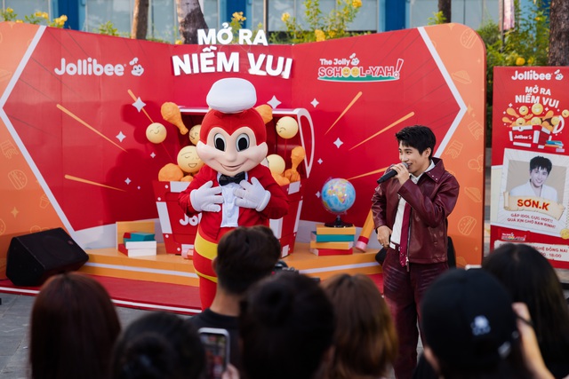 Ch&uacute; Ong Jollibee mang niềm vui &ldquo;The Jolly School - Yah! Mở Ra Niềm Vui&rdquo;- Ảnh 3.