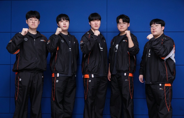 LCK Roadshow lần đầu tới Việt Nam: H&eacute; lộ kh&ocirc;ng gian &ldquo;th&aacute;nh đường&rdquo; lễ hội eSports quốc tế - Ảnh 1.