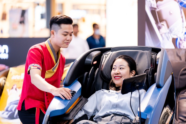 Loạn giá ghế massage: Người tiêu dùng đứng trước ma trận lựa chọn, niềm tin bị thử thách?- Ảnh 1.
