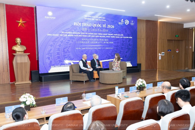 Giáo sư Nhật Bản bàn về tương lai nguồn nhân lực tiếng Nhật trong thời đại AI tại Đại học Đại Nam - Ảnh 1.