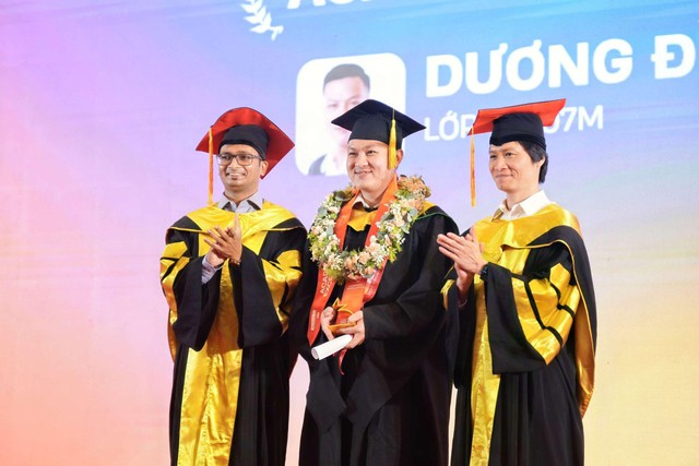 Hai hành trình khác biệt, chung đích đến thủ khoa ngành công nghệ tại FPT - Ảnh 1.