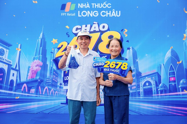 2.678 nhà thuốc trên toàn quốc - Dấu ấn gần một thập kỷ Long Châu vươn mình vì một Việt Nam khỏe mạnh - Ảnh 2.